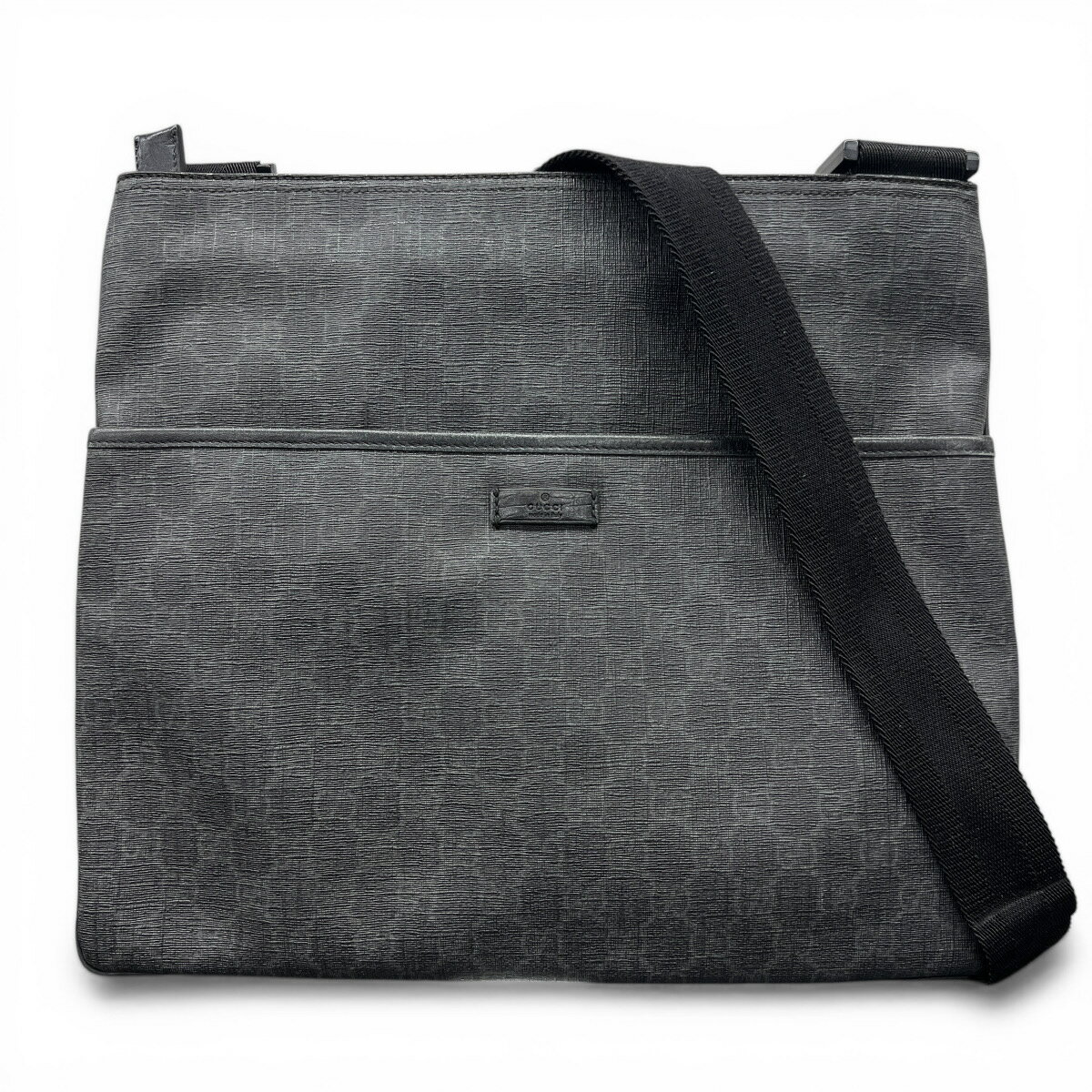 樂天商城 - GUCCI 美品 グッチ GGスプリーム 162904 ショルダーバッグ PVC レザー ブラック グレー メッセンジャーバッグ クロスボディ 斜め掛け GGプラス ABランク 中古 鑑定済 グッチバッグ