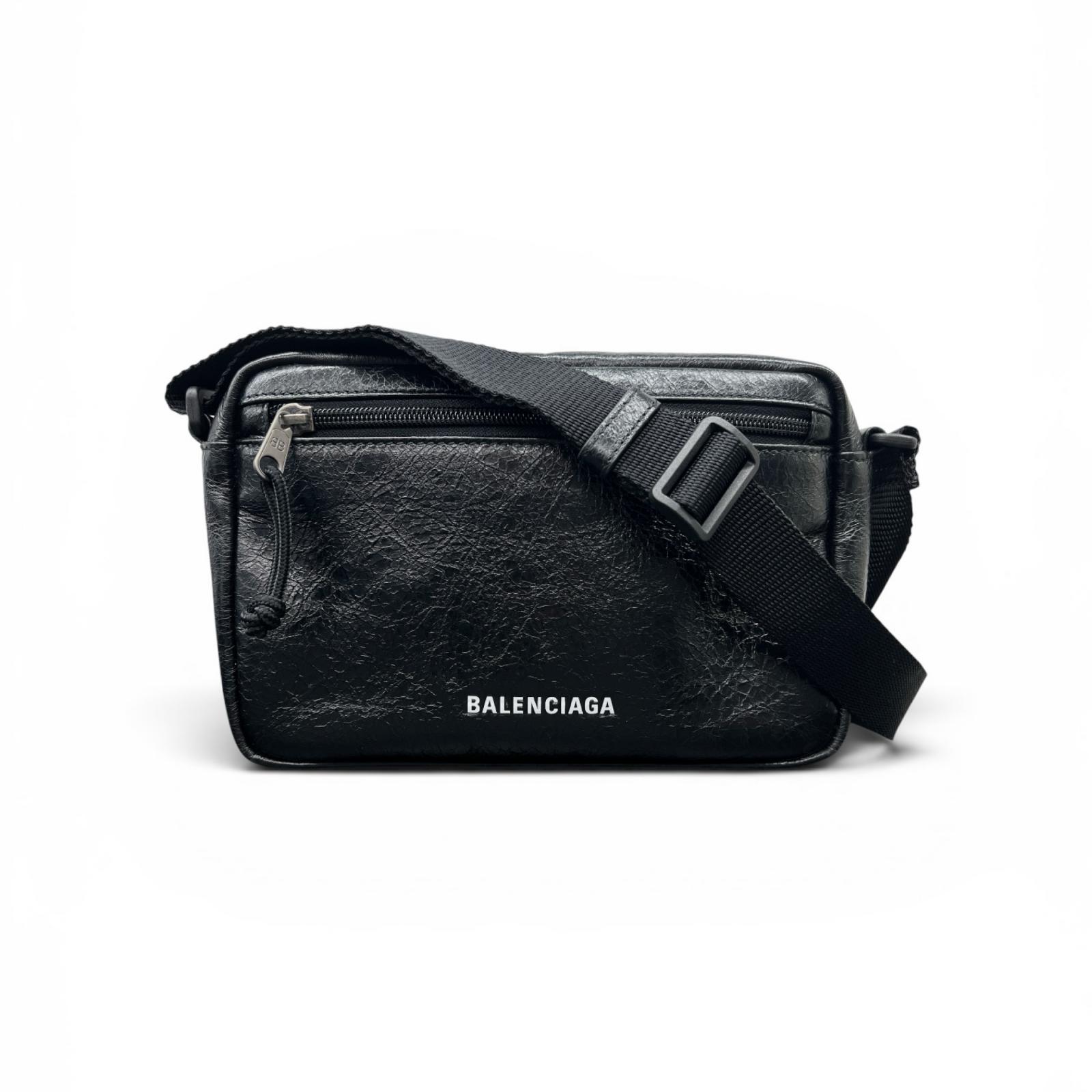 楽天市場】バレンシアガ balenciaga エクスプローラー サコッシュ