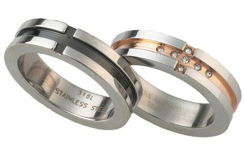 stainless steel pair ring ステンレス製のペアリングです。 ブラックラインとジルコニア7石をあしらったピンクゴールドの2タイプをご用意致しました。 定番のクロスラインも、立体感のあるデザインでオシャレです！ ステンレ...