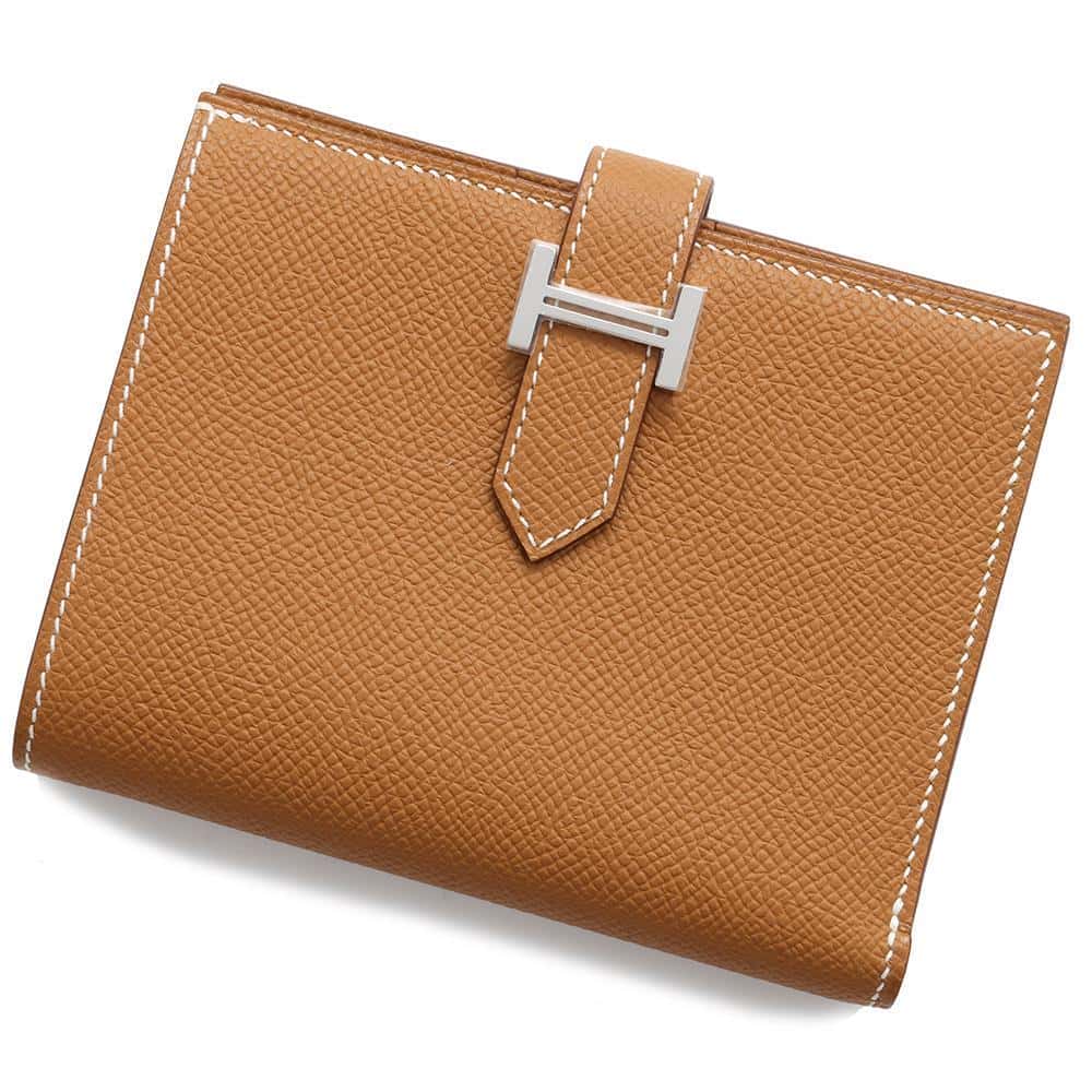 【決算セール開催中】 エルメス 二つ折り財布 ベアンコンパクト ゴールド/シルバー金具 エプソン W刻印 HERMES 財布 【中古】 エルメス 財布 ベアンコンパクト HERMES WALLET 中古のサムネイル