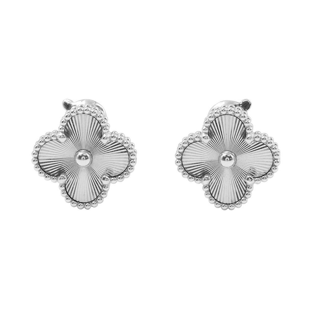 ヴァンクリーフ&アーペル ピアス ヴィンテージ アルハンブラ イヤリング ギヨシェ K18WGホワイトゴールド VCARP9XF00 【安心保証】 【中古】 ヴァンクリーフ&アーペル アルハンブラ ギヨシェ Van Cleef & Arpels ヴァンクリ 中古のサムネイル