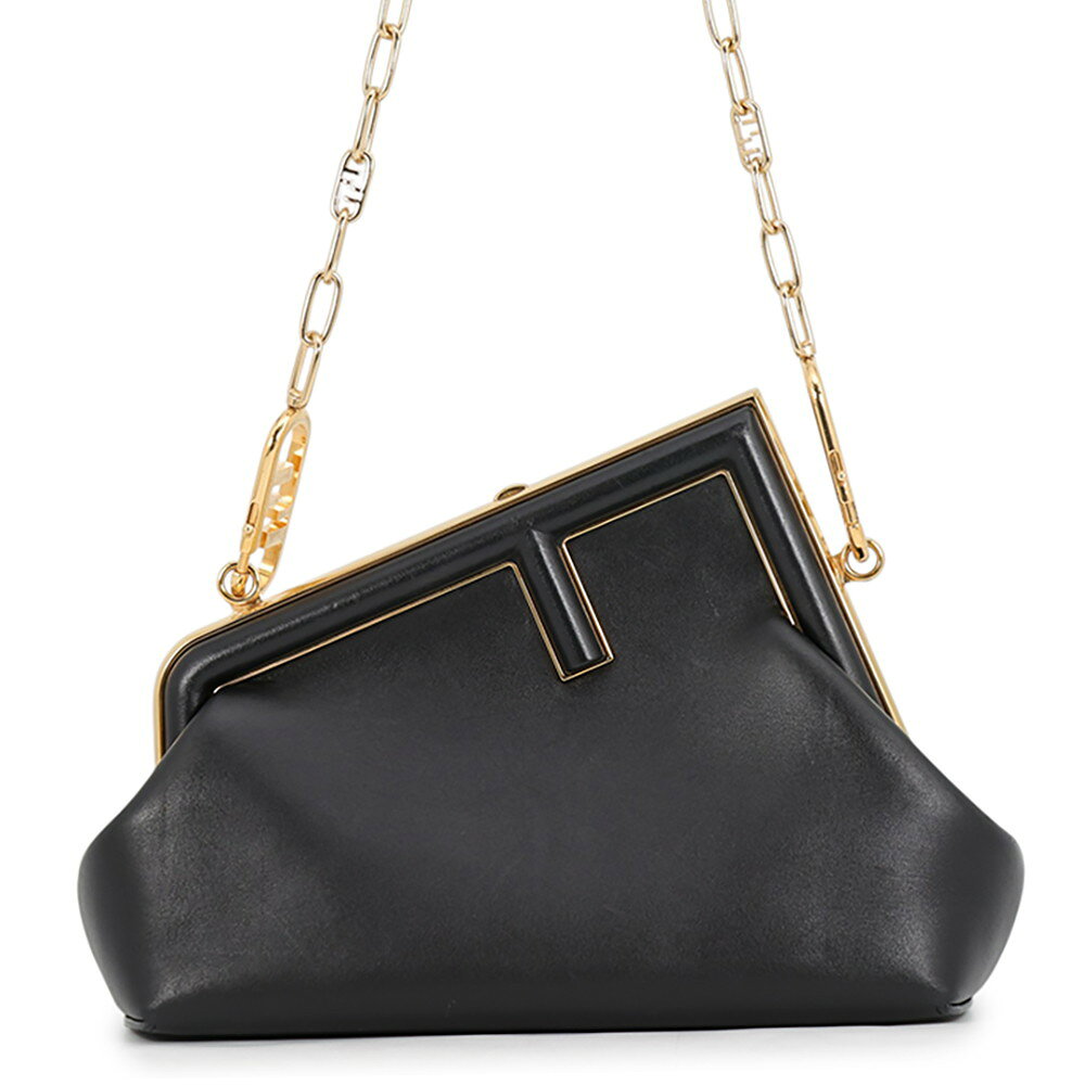 フェンディ クラッチバッグ ファースト スモール 8BP129 FENDI 2wayショルダーバッグ 黒 取扱店舗 倉庫在庫 店舗一覧 店舗一覧はこちら＞ 商品番号11399582 ランク中古A ブランドフェンディ 状態表面/スレ、押し跡、めくれ 金具/スレ、打ちキズ ※ショルダーストラップ(レザー)が欠品しております ※別売りのチェーンストラップが付属しておりますにおい/香水のようなにおい 型番8BP129 色 ブラック 素材 レザー 金具ゴールド金具 サイズW24cm×H18cm×D9.5cm チェーンの長さ/76cm 重量730g 仕様バッグ開閉口/がま口開閉 付属品 チェーンストラップ 生産国イタリア 　　 　※腕時計の保証に関する注意事項 ◆当店保障の有無に関わらず、一部の腕時計においては正規店およびメーカーによる修理対応をお受けできない場合がございます。 その際は、当店提携の時計専門工房による修理にて対応させていただきます。 ◆当店が設けている保証期間後は有償修理となります。 ◆保証期間は商品ランクにより異なります。新品ランク・未使用ランクの場合、購入日より1年以内、それ以外のランクの場合、購入日より6ヶ月以内です。 ◆以下事項に関しましては保証期間内でも無償修理が受けられません。 ◆お客様による不注意や不適切な取扱による故障や損傷。 ◆ゼンマイ切れなどの故障。 ◆時計機械内部への水分などの侵入が原因となる故障や不具合。 ◆ケース、ベルト、風防、リューズなどの外装部の故障や損傷。 ◆地震、火災、水害、事故などによる故障や損傷。 ◆品質および機能上、許容範囲と当店が判断した視覚的現象。 ◆品質および機能に問題がないと当店および発売元メーカー、当店契約修理業者が判断した場合。 ◆お客様ご自身にて発売元やメーカーへの直接修理依頼をされた場合、その費用を当店に請求できません。 　　 ※ルイヴィトンに関する注意事項 ◆ルイヴィトンの取り組みにおいてNFC（ICチップ）の導入により、一部商品から製造番号の刻印がご確認できない場合がございますが、当店では正しい知識のあるバイヤーにて鑑定済みの商品を販売しておりますのでご安心ください。 ◆同じモデルの商品であっても、ルイヴィトンの仕様変更「マイナーチェンジ」により、ページ掲載の写真や仕様と異なる場合があります。 ◆新品ランクの状態でも多少の細かい傷（金具やパインピング等）がございます。（製造工程上やむを得ず細かなスレが生じると直営店から回答がありました。直営店で購入される場合でもこのような傷が見受けられることがあります。) ◆製造国は商品によって異なりますのでご指定いただけません。 ◆米国で製造されたモデルには製造国の刻印がない場合があります。 ◆ヌメ革が使用されている商品の場合、使用せずとも時間の経過と共にヌメ革の色が焼ける性質を持っています。一部新品ランクの商品でも若干色が焼けている場合がありますので、予めご了承の上ご購入いただければ幸いです。 ◆新品ランクの商品でも検品時より傷等が目立つ場合は「未使用ランク」に格付けしております。 ◆プリントや柄が入っている商品は、ページ上の商品画像とお届けする商品と多少配色が違う場合がございます。 ◆素材説明書は新品ランク、かつ在庫がある場合のみ同梱しております。 ◆付属品は、商品詳細情報の付属品欄に記載のある物のみとなります。 ◆不明点ございましたらお問合わせ先までご連絡ください。Tel：0120-098-082 当店取り扱い商品は、実店舗・他通販サイトにも掲載を行っており在庫を共有しております。 商品の性質上すべて一点物となるため、ご注文が確定した場合でも欠品となることもございます。 その際は当店よりご連絡をさせていただきます。 *Import taxes are not included.*We do not ship exotic leather items that does not comes with CITES. *The credit card name, the order name, and the recipient name must match.フェンディ クラッチバッグ ファースト スモール 8BP129 FENDI 2wayショルダーバッグ 黒 【安心保証】 【中古】