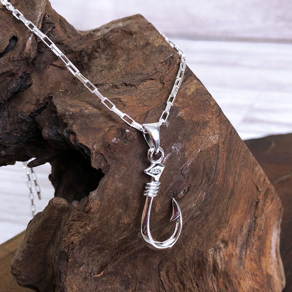 　Boil for Anglerはアングラー、フィッシャーマンの為のシルバーアクセサリーブランドです。　リアルな釣り針型ペンダントヘッドとボックスチェーンのセット　Silver925 ■チェーンの長さは50cmです ■幅2mmの高品質ボック...