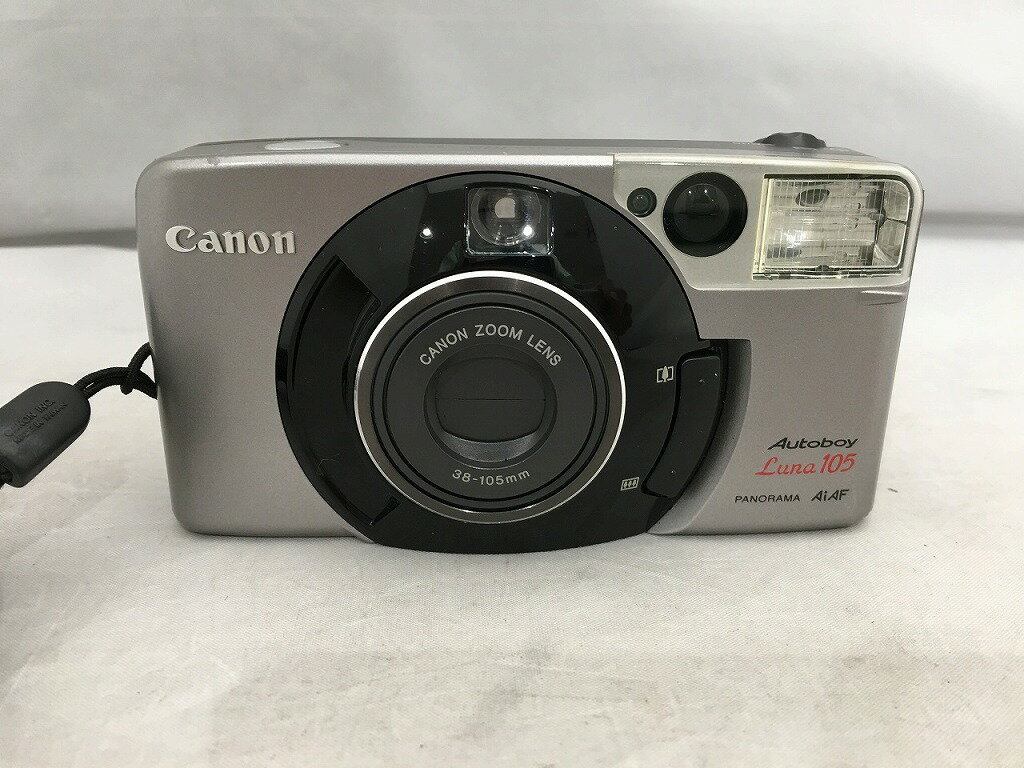 【ご注意】商品は店頭・他ネットショップでも販売しておりますので、ご注文をいただいても売り切れの場合がございます。ご了承ください。ブランド名キヤノン Canon商品名コンパクトフィルムカメラ Autoboy　Luna105商品説明フィルム種類：35mmフィルム フォーカス種類：AF 使用電池：FCR123A×1本 年式：1997年38-105mmの2.8倍ズーム付属品ストラップ※主な付属品を記載するようしております。中古品の特性上、全ての付属品の正確な記載が難しいため詳細は掲載の写真にてご確認ください。付属品は写真にて【全て】掲載しておりますコンディションレベルB（並品）コンディションの備考【全体】目立つ箇所や場所にキズや擦れ・汚れなどが見当たり、素材自体のコンディション劣化の見られる商品ですが、まだお使い頂ける商品です。※お客様のご都合による返品は受け付けておりません。※目立つキズ、汚れ等は写真等で記載するよう心がけておりますが、中古品の特性上、細かいキズ・汚れ等を全ては表記できません。表記コンディションをご理解のうえ、ご購入くださいませ配送方法宅配便商品番号ebd116596419在庫お問合せ先【ワットマンテックマルイファミリー海老名店】　046-204-6801【ご注意】当社オンラインショップ以外で情報、商品写真、画像、文章等を無断で転用しているページは偽サイトであり当店とは一切関係がございませんのでご注意ください。接続先のURLをご確認ください。楽天市場URL：https://www.rakuten.co.jp/楽天市場商品ページ：https://item.rakuten.co.jp/●●●《キヤノン》Canonコンパクトフィルムカメラ Autoboy　Luna105 c1129121596