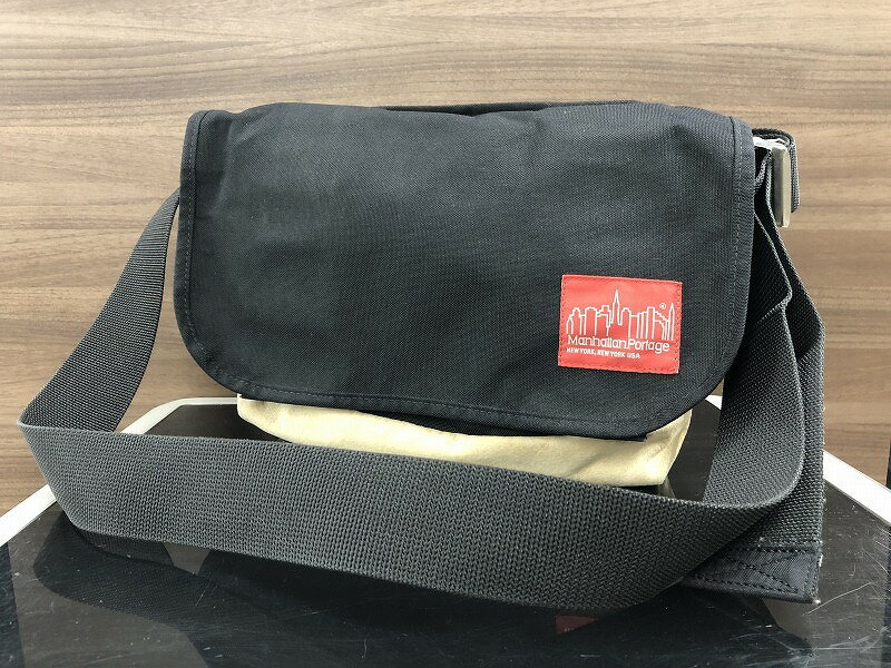 【全品ポイント10倍！要エントリー】【期間限定セール】マンハッタンポーテージ ManhattanPortage ショルダーバッグ メッセンジャーバッグ ユニセックス ブラック系 【中古】