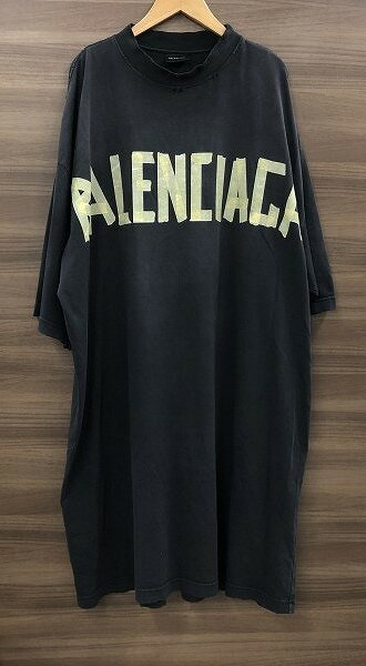 バレンシアガ BALENCIAGA メンズカットソー 半袖Tシャツ TAPE TYPE T ブラック系 テープロゴ 739784 【中古】