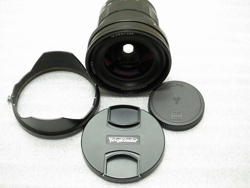 コシナ Cosina マイクロフォーサーズ用単焦点レンズ Voigtlander NOKTON 10.5mm F0.95 Aspherical 【中古】 コシナ Cosina マイクロフォーサーズ用単焦点レンズ Voigtlander NOKTON 10.5mm F0.95 Aspherical 【中古】