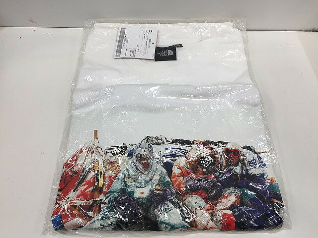 【ご注意】商品は店頭・他ネットショップでも販売しておりますので、ご注文をいただいても売り切れの場合がございます。ご了承ください。ブランド名ノースフェイス THE NORTH FACE商品名S/S　TRANS ANTERCTICA TEE 半袖Tシャツ　ホワイト NT81930R商品説明ノースフェイス トランスアンタークティカ　半袖Tシャツ サイズはXL　カラーはホワイト 文句なしの一品！ 球数少ないので出回り少ないです。 特に半袖Tシャツは人気ですし、今の時期ちょうどよいですね！サイズ ( cm )表記サイズXL・ 肩幅(平置) ・ 身幅 ・ 袖丈 ・ 着丈コンディションレベルN（未使用品）コンディションの備考【全体】新品タグがついている未使用・未開封品です配送方法宅配便商品番号osd222699306在庫お問合せ先【ワットマンスタイル OSC湘南シティ店】　0463-73-7677【ご注意】当社オンラインショップ以外で情報、商品写真、画像、文章等を無断で転用しているページは偽サイトであり当店とは一切関係がございませんのでご注意ください。接続先のURLをご確認ください。楽天市場URL：https://www.rakuten.co.jp/楽天市場商品ページ：https://item.rakuten.co.jp/●●●《ノースフェイス》THE NORTH FACES/S TRANS ANTERCTICA TEE 半袖Tシャツ ホワイト NT81930R d1192870696