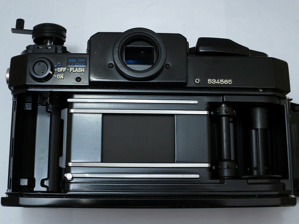 ワットマン楽天市場店の【11/20(木)20時〜全品ポイント10倍！要エントリー！】キヤノン Canon フィルムカメラ F-1 【中古】｜アングル3