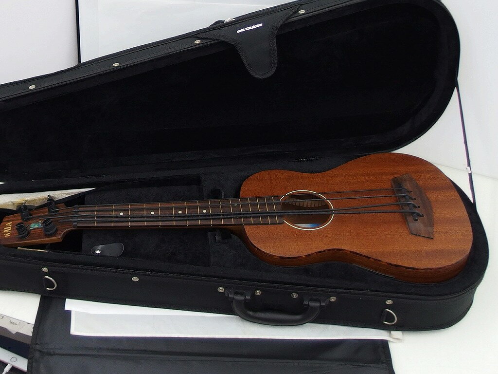 【ご注意】商品は店頭・他ネットショップでも販売しておりますので、ご注文をいただいても売り切れの場合がございます。ご了承ください。ブランド名カラ KALA商品名【ジャンク品】 UBASS SMHG-FL ウクレレベース 商品説明弦が切れています。 アンプに繋いでも音が出ませんでした。コンディションレベルD（ジャンク品）コンディションの備考【全体】機能的に問題がある場合がございます。修理をするか、部品取り等にお使いいただけます。※ジャンク品としての出品のためノークレーム・ノーリターンとさせて頂きます。※部品取りや機能欠損のある【ジャンク品】としての出品をご理解のうえ、ご購入くださいませ配送方法宅配便商品番号gzd122708506在庫お問合せ先【ワットマンテック横浜権太坂店】　045-325-8866【ご注意】当社オンラインショップ以外で情報、商品写真、画像、文章等を無断で転用しているページは偽サイトであり当店とは一切関係がございませんのでご注意ください。接続先のURLをご確認ください。楽天市場URL：https://www.rakuten.co.jp/楽天市場商品ページ：https://item.rakuten.co.jp/●●●《カラ》KALA【ジャンク品】 UBASS SMHG-FL ウクレレベース g1198920324