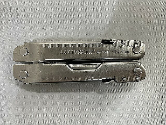 【全品ポイント10倍！要エントリー】【期間限定セール】レザーマン LEATHERMAN マルチツール super tool 300 シルバー系 ST300-L 【中古】