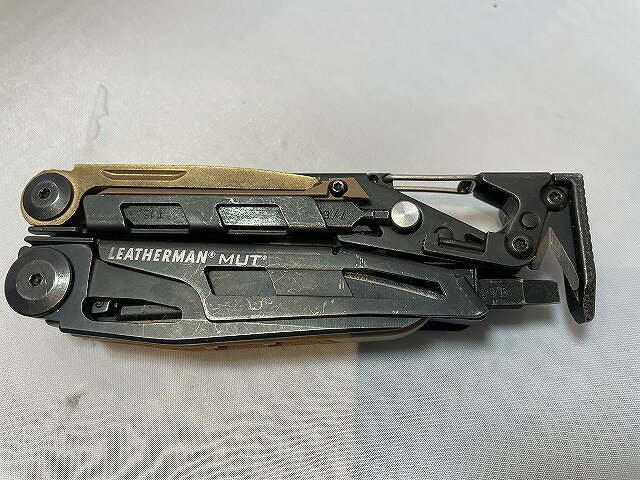 レザーマン LEATHERMAN 【ビット欠品あり】マルチツール MUT ブラックゴールド 【中古】