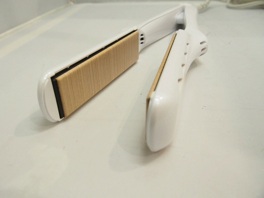 キヌージョ KINUJO ヘアアイロン 【中古】