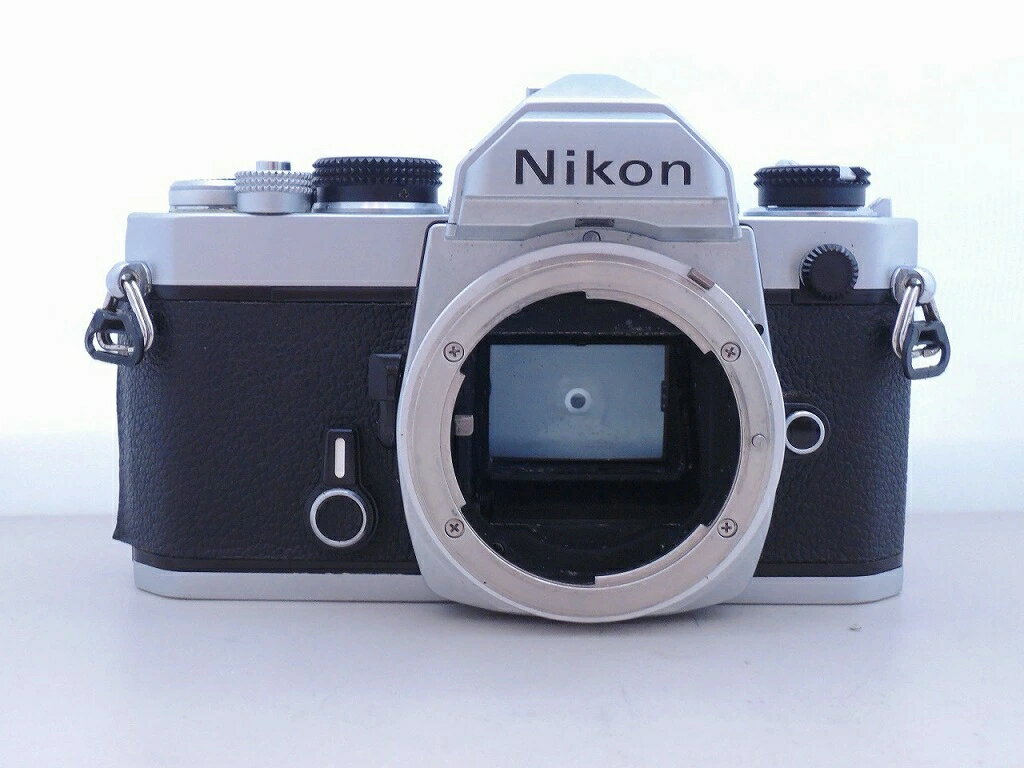 Nikon FM ボディ 赤城耕一：第26回 まったく新しいデザイン、小型軽量化されたボディは