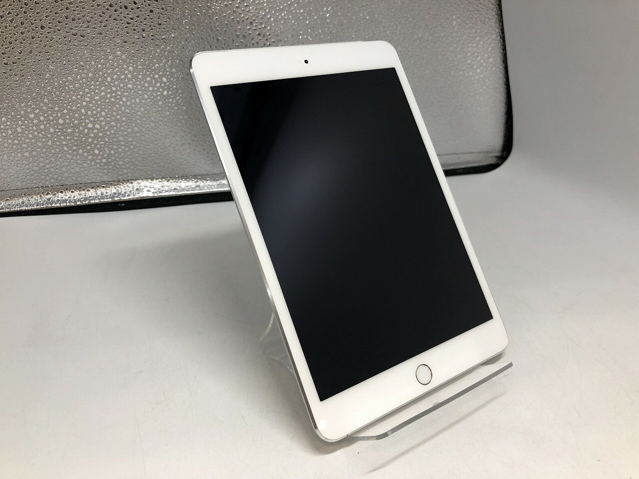 Apple iPad mini 3 16GB MGHW2J/A シルバー【中古】