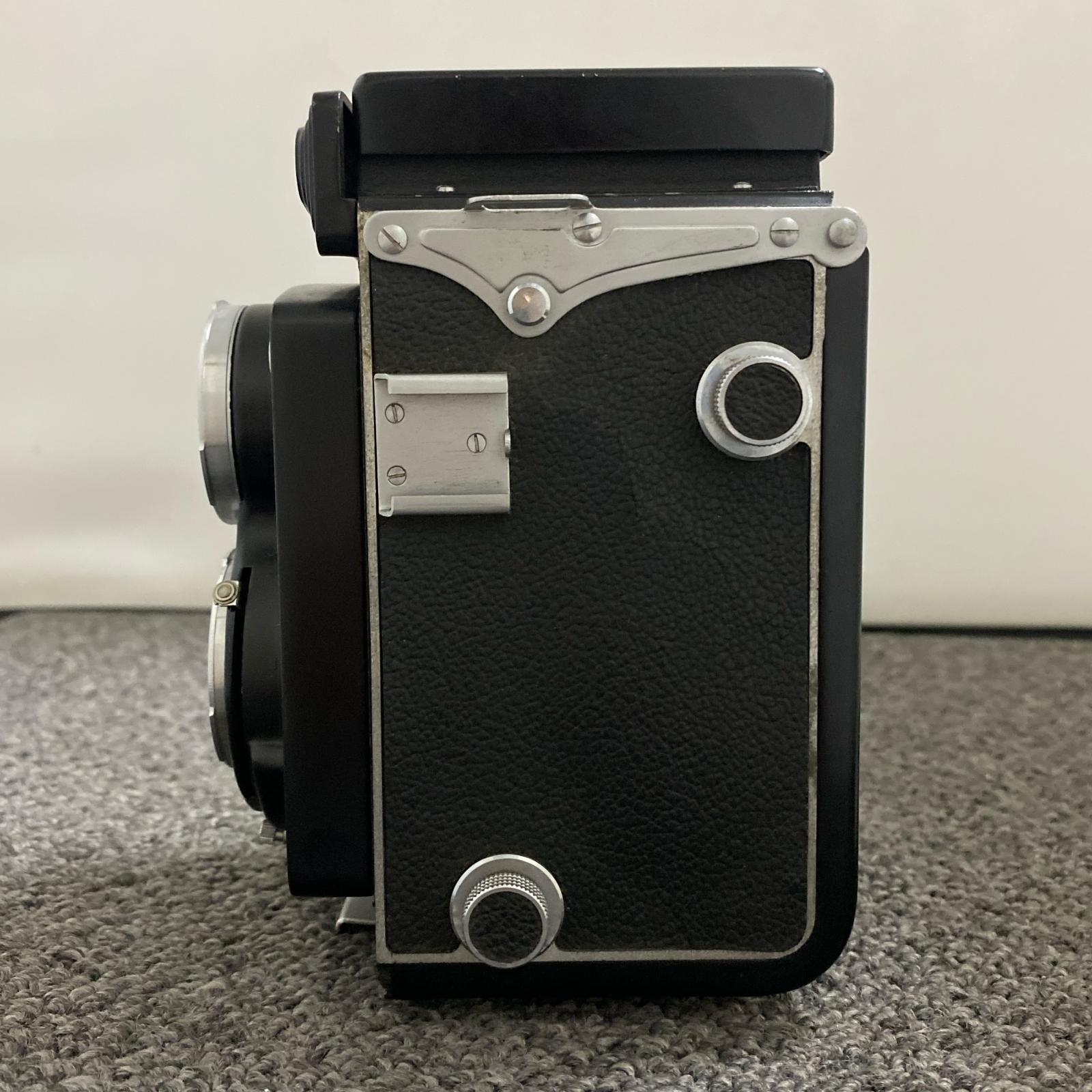 ワットマン楽天市場店の【ジャンク】 Yashica　二眼レフカメラ　Yashica Flex C【中古】｜アングル2