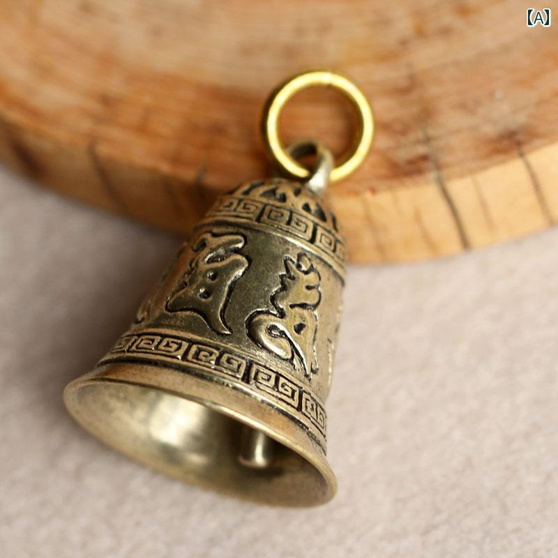 レトロ 車 キーホルダー ペンダント キーアクセサリー キーチェーン ストラップ 男女兼用 チャイナテイスト 装飾品 真鍮