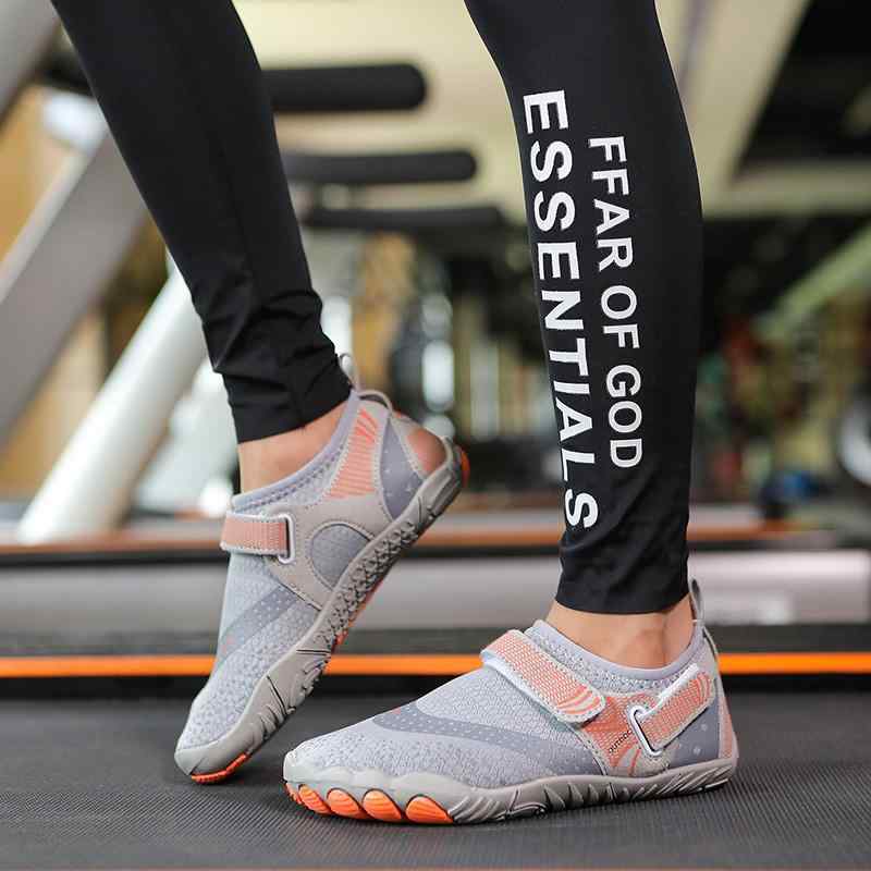 フィットネスシューズ レディース メンズ 屋内 子供用 スキップ シューズ 軽量 速乾 滑り止め トレッドミル ヨガ ホーム スニーカー トレーニング 紐なし 防水 通気性のサムネイル