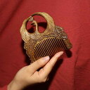 櫛 木製 くし コーム ヘアケア 母の日 プレゼント 女性 鳳凰 チャイナ風 彫刻 豪華 頭皮 マッサージ ブラッシング さらさら ツヤ