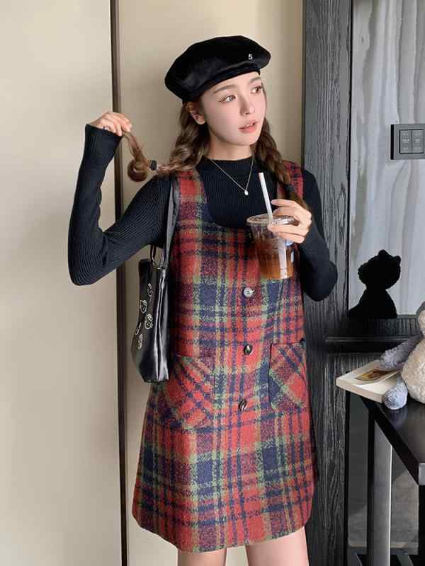 ジャンパースカート 大人 レディース 春秋 ミニ丈 ノースリーブ ワンピース ポケット ゆったり Aライン 長袖 ニット トップス 2点セット かわいい カジュアル チェック柄 赤 大きいサイズ