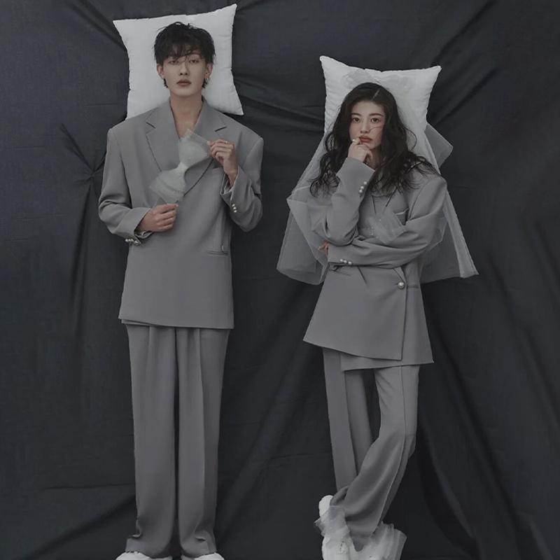 男女 ペア セットアップ 衣装 韓国 写真 ウェディング フォトスタジオ カップル イメージ 撮影 スーツ リボン ベール レディース メンズ かっこいい グレ...
