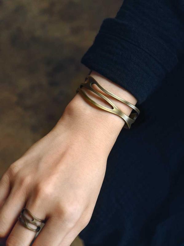 ブレスレット メンズ アクセサリー ユニセックス アンティーク調 バングル 腕輪 装飾 小物 ハンドメイド シンプル スタイリッシュ おしゃれ