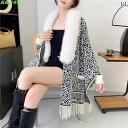 レディース アウター マント ケープ ポンチョ コート ショール 暖かい ファー 秋冬 大判 おしゃれ 防寒 起毛 襟 厚手 フリンジ ヒョウ柄 白 黒 カーキ