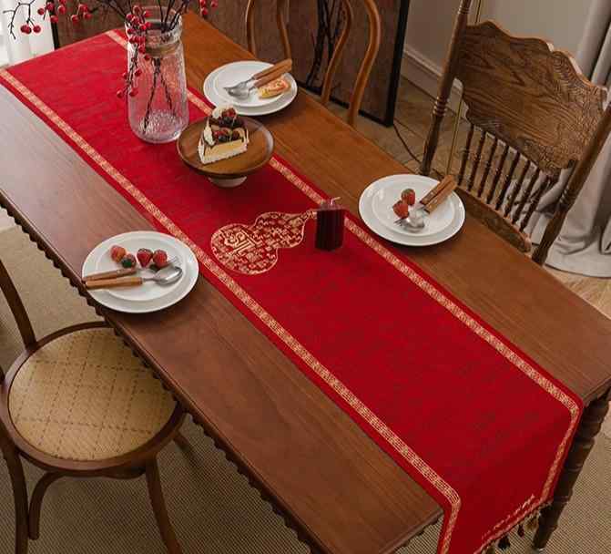 テーブルランナー センタークロス おしゃれ 赤 新年 テーブル 雰囲気 軽量 ハイエンド お祝い コーヒー..