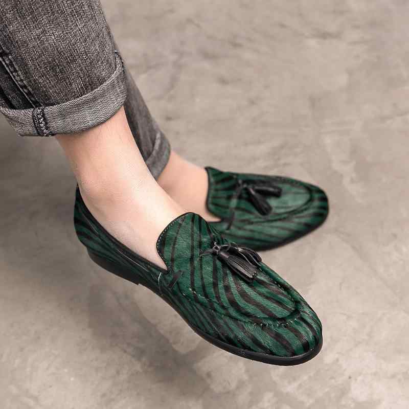 ローファー メンズ 紳士靴 シューズ フリンジ タッセル おしゃれ 革靴 英国 スリッポン ローカット グリーン