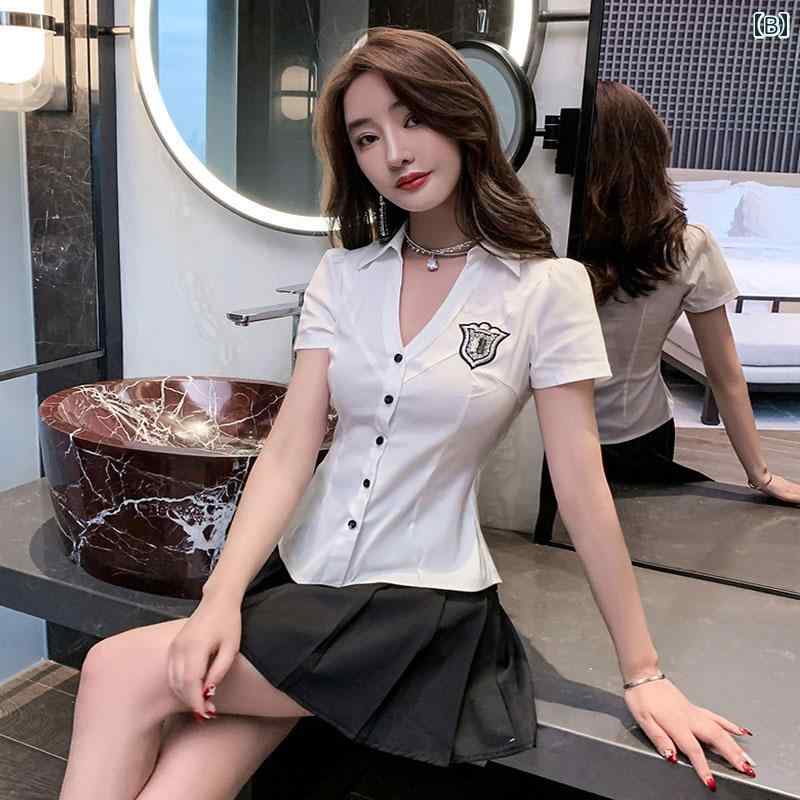 制服 vネック シェイプホワイト 女性 夏 プリーツスカート オフィス 足浴 リフレ 半袖 ペディキュア