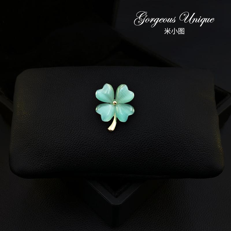 ブローチ おしゃれ レディース 卒業式 入学式 セレモニー 衣服 ピン 固定 精巧 ハイエンド 青緑 四つ葉 クローバー 汎用性 バックル
