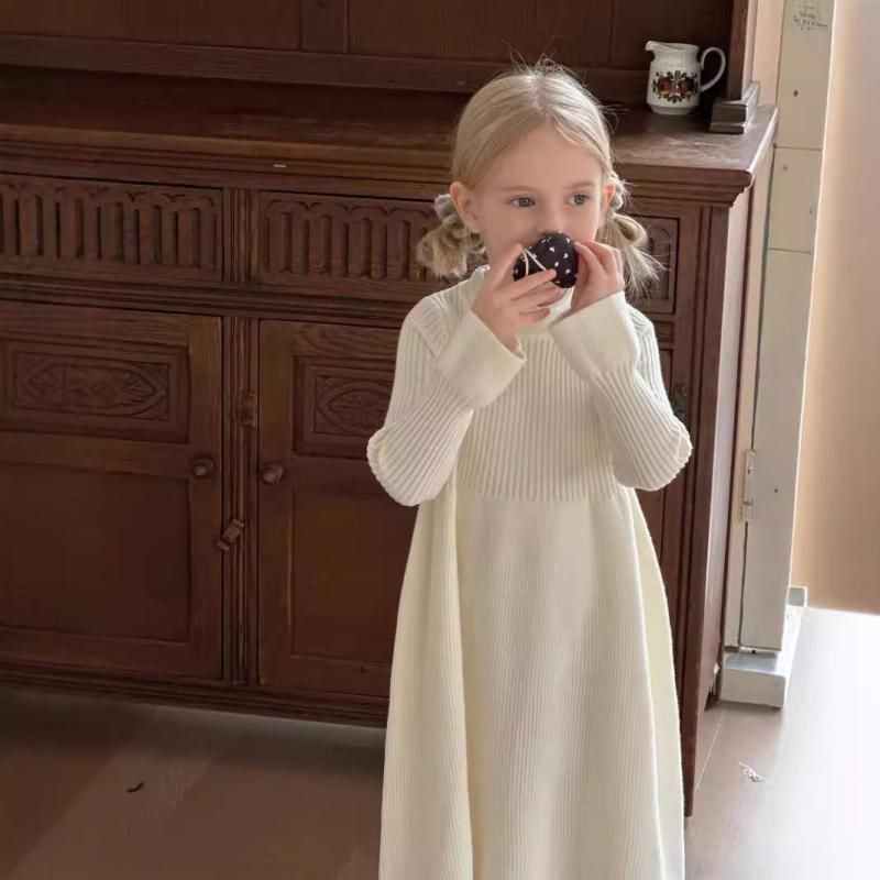 ワンピース 女の子 キッズ 子供服 春秋 韓国風 無地 ニット プリンセスライン Aライン ミドル丈 綿混 柔らかな肌触り 普段使い お出かけ 通園 3歳 8歳 100cm 140cm対応