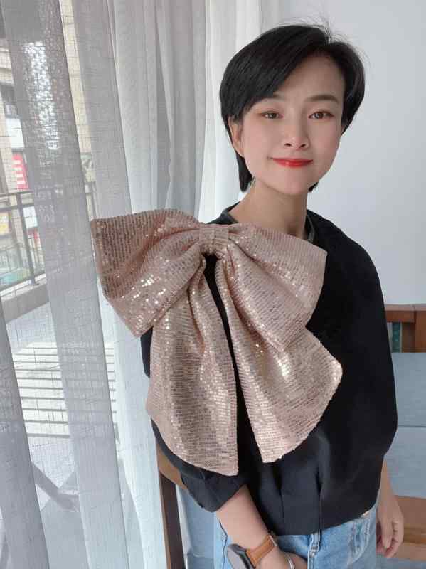 レディース ブローチ 入学式 セレモニー アクセサリー 雑貨 シャンパン ゴールド スパンコール リボン ..