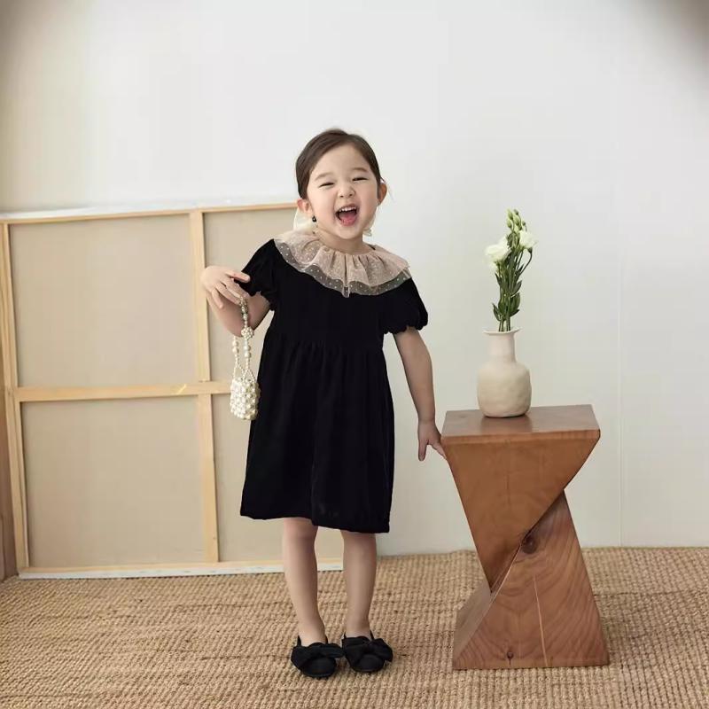 ワンピース 女の子 ガールズ ベロア ベルベット 宮廷風 ヘップバーン風 上品 エレガント パフスリーブ 半袖 フリル襟 Aライン 黒 ブラック 春夏 お出かけ パーティー 発表会 ドレス