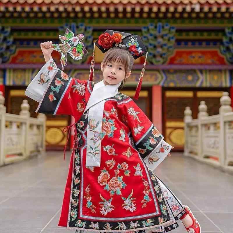 ・カテゴリ: 子供用民族衣装セット・スタイル: プリンセス・柄: 無地・主な素材: ポリエステル・裏地: ポリエステル・加工: ソフト加工・厚さ: 普通・シーズン: オールシーズン・対象: 女の子・対象年齢: 3～8歳 (中小児)・カラー展開: レッド、ピンク・サイズ展開: 100cm、110cm、120cm、130cm、140cm、150cm、160cm