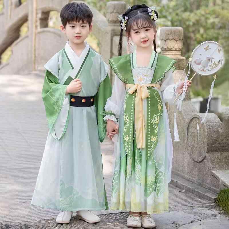 ・カテゴリ: 子供用チャイナドレス・唐装・民族衣装・スタイル: 中華風・性別: ユニセックス・対象年齢: 3〜8歳・対応身長: 110cm、120cm、130cm、140cm、150cm、160cm・着用シーズン: オールシーズン・デザイン: 唐装・柄: 花柄・デザイン特徴: セットアップ、カントリー、キュート、カーディガン、レース、リボン、親子コーデ・主な素材: ポリエステル90%・生地素材: シフォン・生地加工: 柔軟加工・厚さ: 普通・安全基準: Aクラス