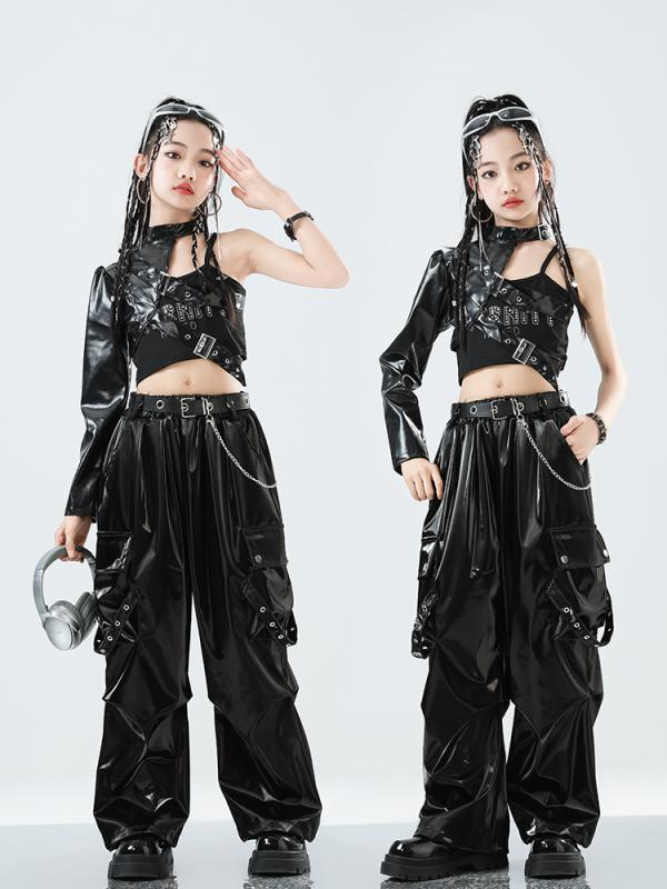 ダンス衣装 女の子 ガールズ ジャズダンス ストリートダンス ヒップホップ スパンコール キラキラ レザー調 光沢感 トップス パンツ セットアップ クール 発表会 舞台 ステージ イベント 練習着