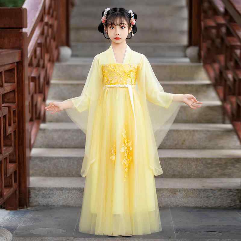 ・カテゴリ: キッズチャイナドレス・唐装・スタイル: 中国風・主な素材: ポリエステル100%・生地加工: 柔軟加工・厚さ: 薄手・性別: 女の子・対象年齢: 3～8歳・柄: 無地・カラー展開: イエロー・サイズ展開: 100cm、110cm、120cm、130cm、140cm、150cm、160cm