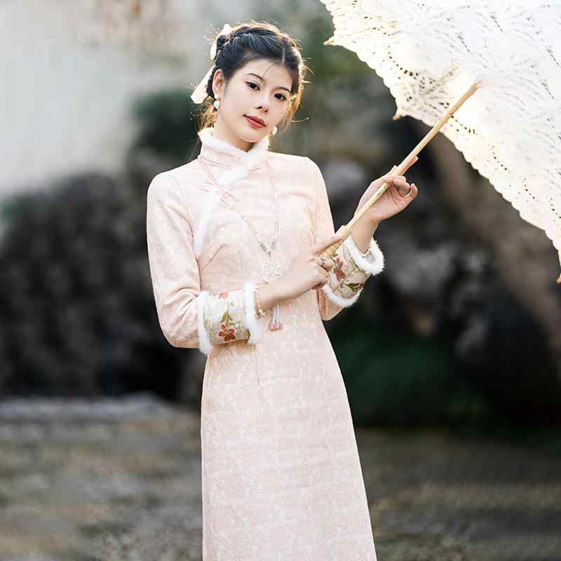 ワンピース レディース レース チャイナドレス スタンドカラー 斜め襟 長袖 ロング丈 スリムフィット 小柄 低身長向け 上品 エレガント 厚手 ポリエステル 秋冬 ピンク フェミニン 伸縮性 スリット入り