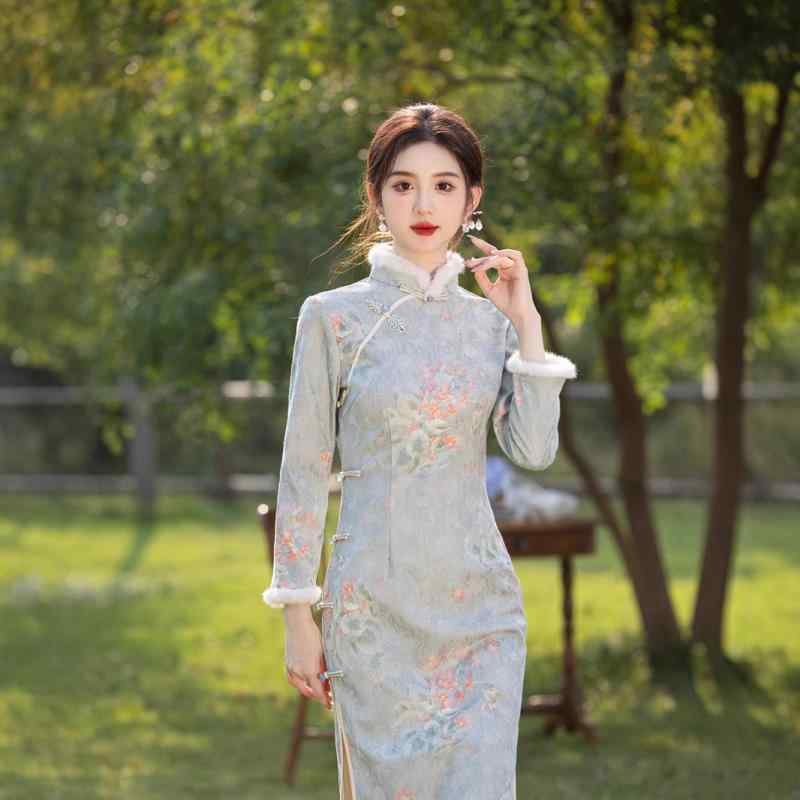 ワンピース レディース 新中華風チャイナドレス 秋冬 長袖 裏起毛 厚手 フェイクファー襟 保温 防寒 日常使い ロング丈 立襟 ポリエステル ライトブルー(4)