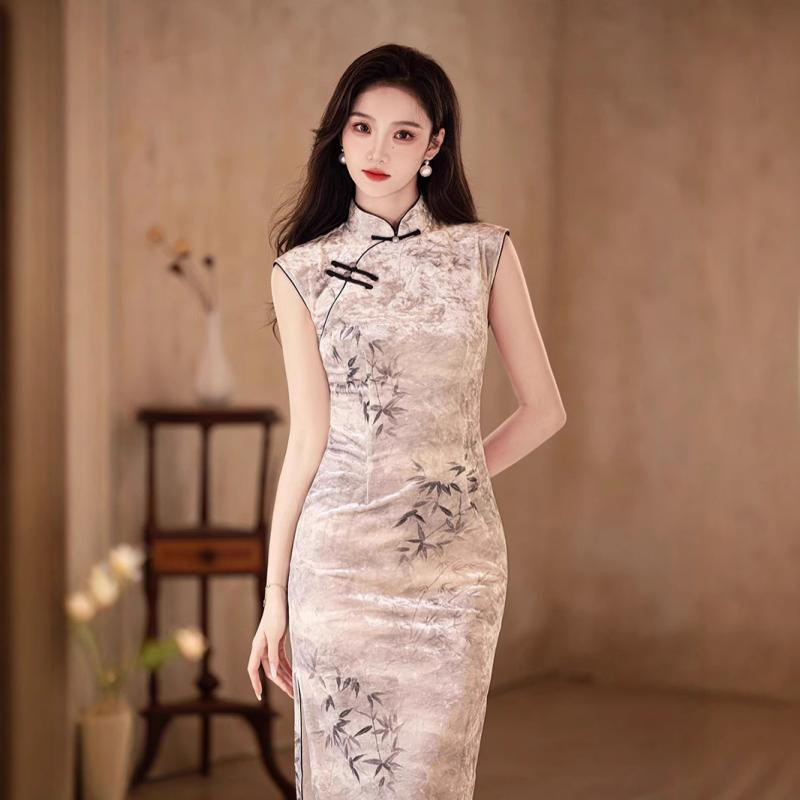 チャイナドレス レディース ノースリーブ 金糸ベルベット 新中華風 上品 エレガント 光沢感 スタンドカラー ロング丈 ワンピース 伸縮性 普段使い お呼ばれ 秋 大人可愛い