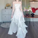 ワンピース レディース ティアード ロング丈 フリル サテン 光沢感 キャミソール ノースリーブ フレンチ リゾート 海辺 旅行 ホワイト シャンパンカラー フェミニン ポリエステル ミドルウエスト 春夏