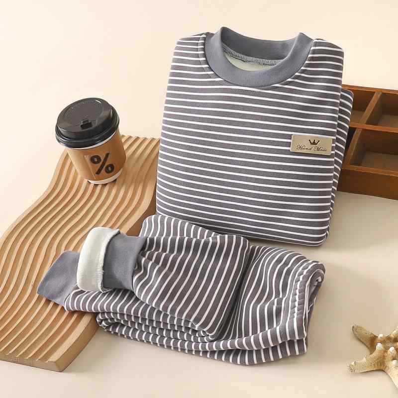 キッズ 子供 男の子 女の子 ジュニア 男女兼用 裏起毛 厚手 あったか 保温 ポリエステル混紡 ストライプ 肌着 パジャマ ルームウェア 上下セット 秋冬