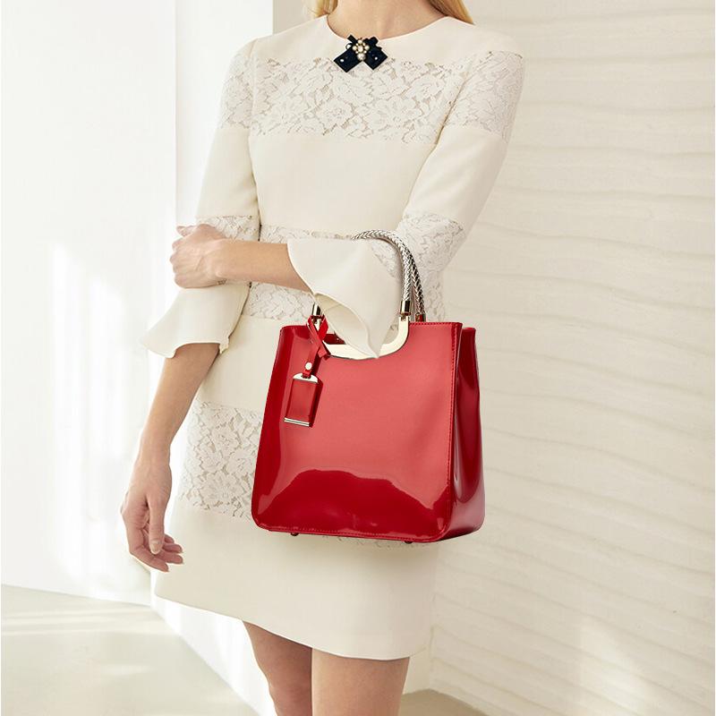 トートバッグ レディース 女性用 エナメル パテントレザー 大容量 ハンド ショルダー 斜め掛け 通勤 オ..