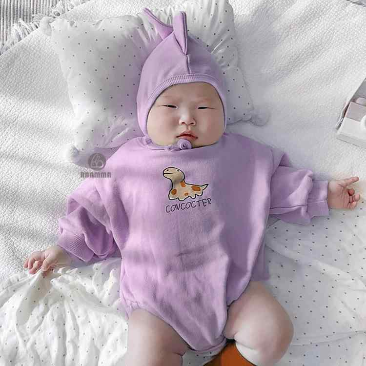 ・カテゴリ: ロンパース・スタイル: 韓国風・主な素材: 綿95% (ニット)・袖丈: 長袖・厚さ: 普通・開閉様式: プルオーバー・性別: ユニセックス・サイズ展開: 80〜100cm (1〜3歳向け)・カラー展開: ライトグリーン、ローズレッド・デザイン: クマ耳付き、恐竜モチーフ