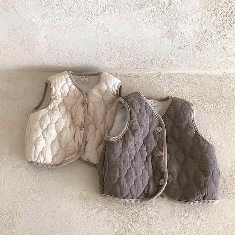ベスト ベビー キッズ 男女兼用 赤ちゃん 幼児 子供 韓国風 中綿入り キルティング 厚手 暖かい 防寒 前開き アウター 羽織り 上着 普段使い 外出着 綿 コットン グレー アイボリー 秋冬