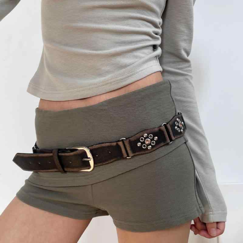 ベルト レディース アメリカンレトロ Y2K ウエスタン風 個性的 デザイン PUレザー メタルリングバックル ブラウン ウォッシュ加工 カジュアル 普段使い(x2)