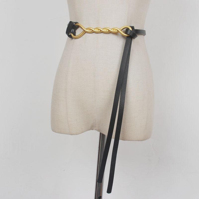 ベルト レディース 本革 牛革 細ベルト 結び目 ウエストマーク ワンピース スーツ シャツ フォーマル カジュアル オフィス 普段使い レッド ブラック ホワイト ファッション小物