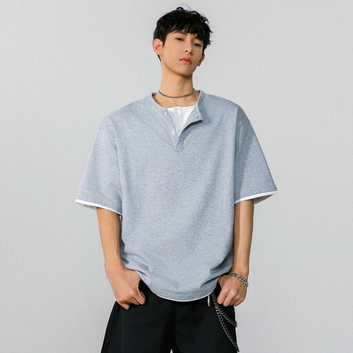 Tシャツ メンズ 男性用 重ね着風 フェイクレイヤード ヘンリーネック 半袖 ルーズフィット ゆったり ビッグシルエット オールドマネー風 上品 きれいめ カジュアル 普段使い 春夏 ポリエステル混 綿混 無地 トップス Tシャツ メンズ 男性用 重ね着風 フェイクレイヤード ヘンリーネック 半袖 ルーズフィット ゆったり ビッグシルエット オールドマネー風 上品 きれいめ カジュアル 普段使い 春夏 ポリエステル混 綿混 無地 トップス