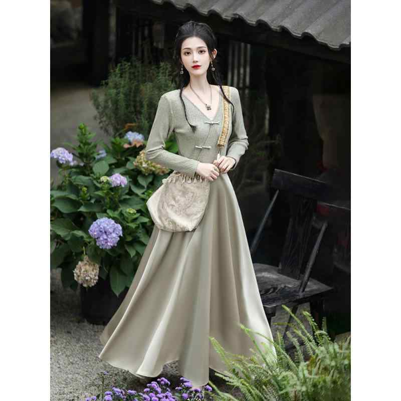 ワンピース レディース 秋冬 レトロ 新チャイナ風 改良チャイナドレス ロング丈 Vネック 長袖 チャイナボタン プルオーバー フレアシルエット ポリエステル 文芸風 エスニック 民族風 お呼ばれ パーティー フォーマル